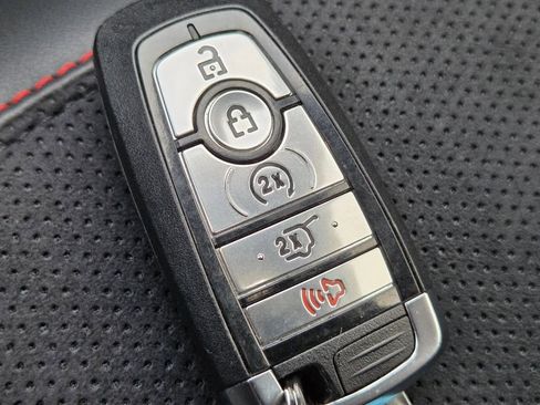 Used 2025 Ford Explorer ST AWD/4WD image 46