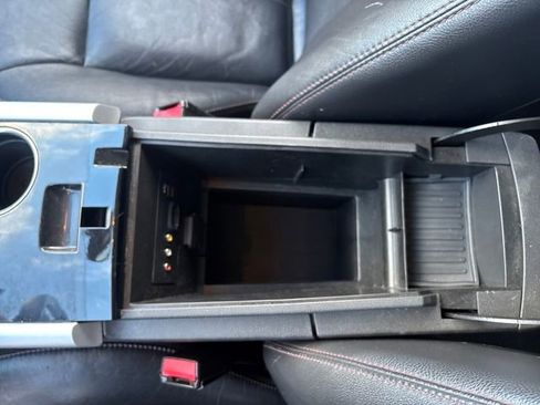 Used 2013 Ford Edge Limited image 25