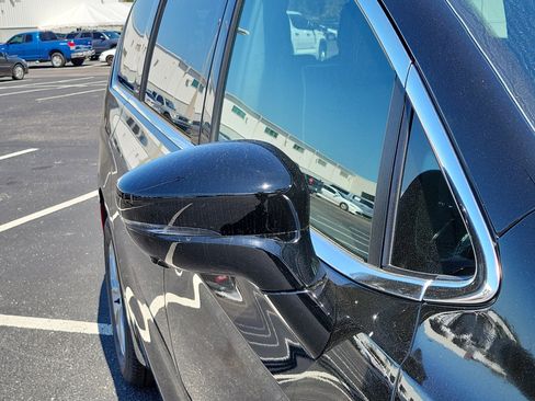 New 2026 Chrysler Pacifica Limited w/ Trailer Tow Group image 9