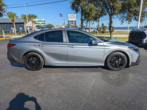 New 2026 Toyota Camry SE FWD image 3