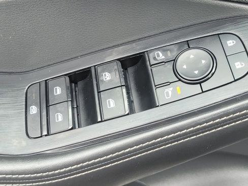 Certified 2021 Nissan Rogue SV image 35