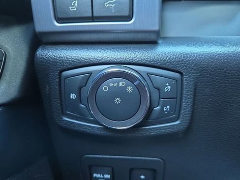 Used 2019 Ford Expedition Platinum image 26