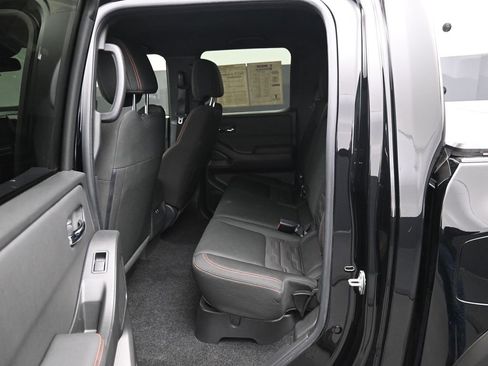 Used 2024 Nissan Frontier PRO-4X w/ Technology Package image 31