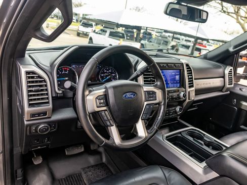 Used 2021 Ford F250 Platinum w/ FX4 Off-Road Package image 13