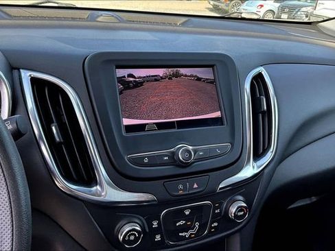 Used 2024 Chevrolet Equinox LT FWD image 14