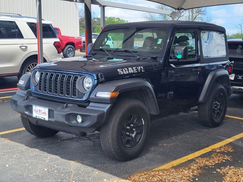 Used 2025 Jeep Wrangler Sport image 7