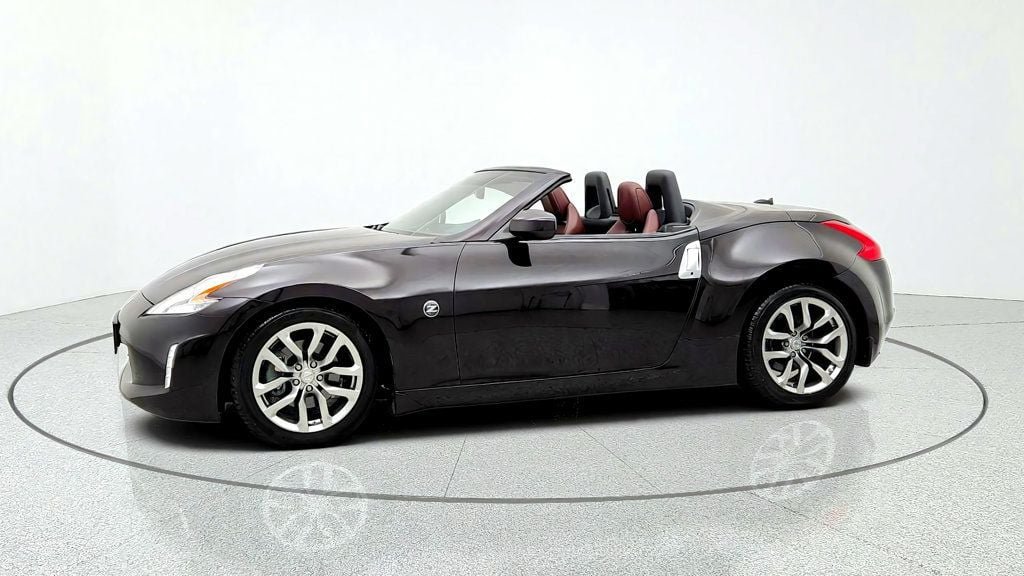 Used 2014 Nissan 370Z Touring w/ Navigation Package RWD image 8