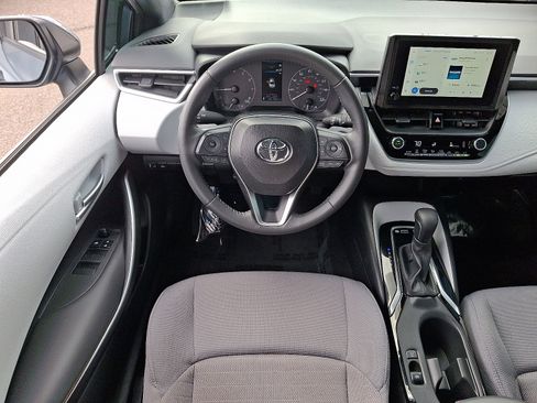 Used 2024 Toyota Corolla SE image 11
