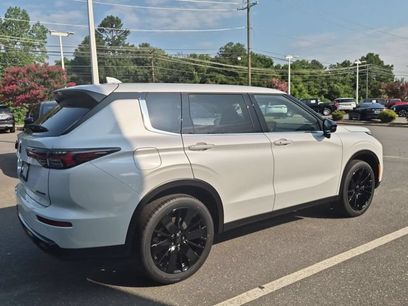 New 2026 Mitsubishi Outlander LE