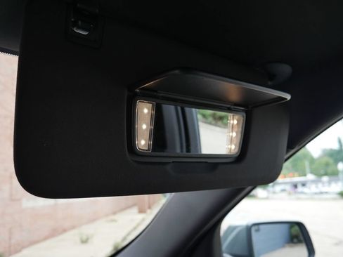 Used 2023 Chevrolet Traverse LT FWD image 33
