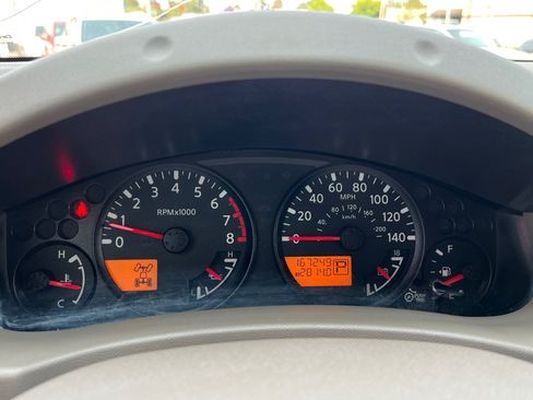 Used 2012 Nissan Frontier SV AWD/4WD image 19