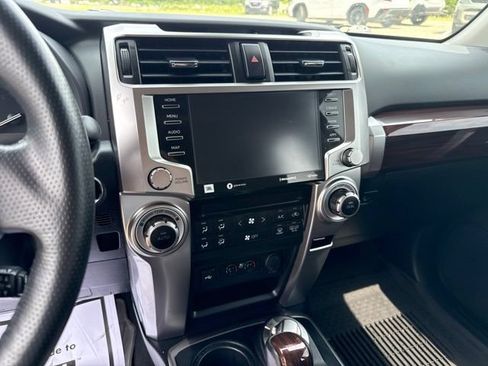 Used 2022 Toyota 4Runner Limited AWD/4WD image 33