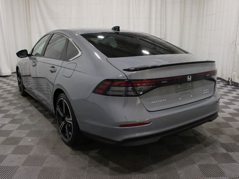 Used 2025 Honda Accord Sport image 30
