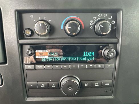 New 2025 GMC Savana 2500 w/ Driver Convenience Package image 25