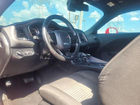 Used 2023 Dodge Challenger SXT RWD image 18