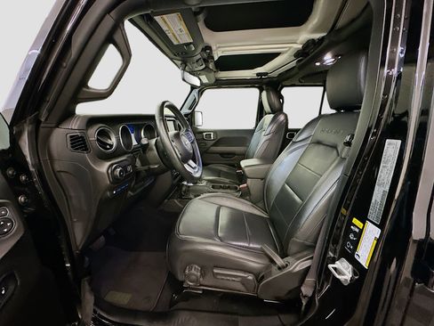 Used 2023 Jeep Wrangler Unlimited Sahara w/ Cold Weather Group AWD/4WD image 13
