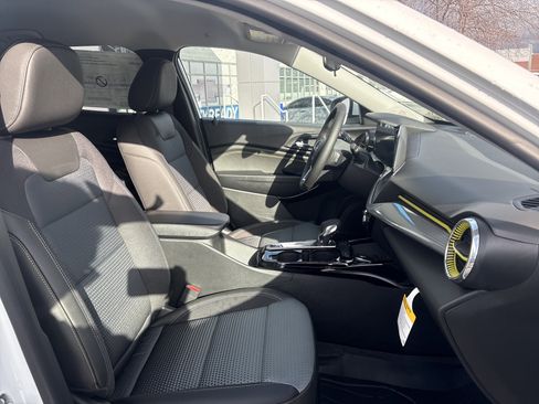 New 2026 Chevrolet Trax LT w/ Driver Confidence Package image 27