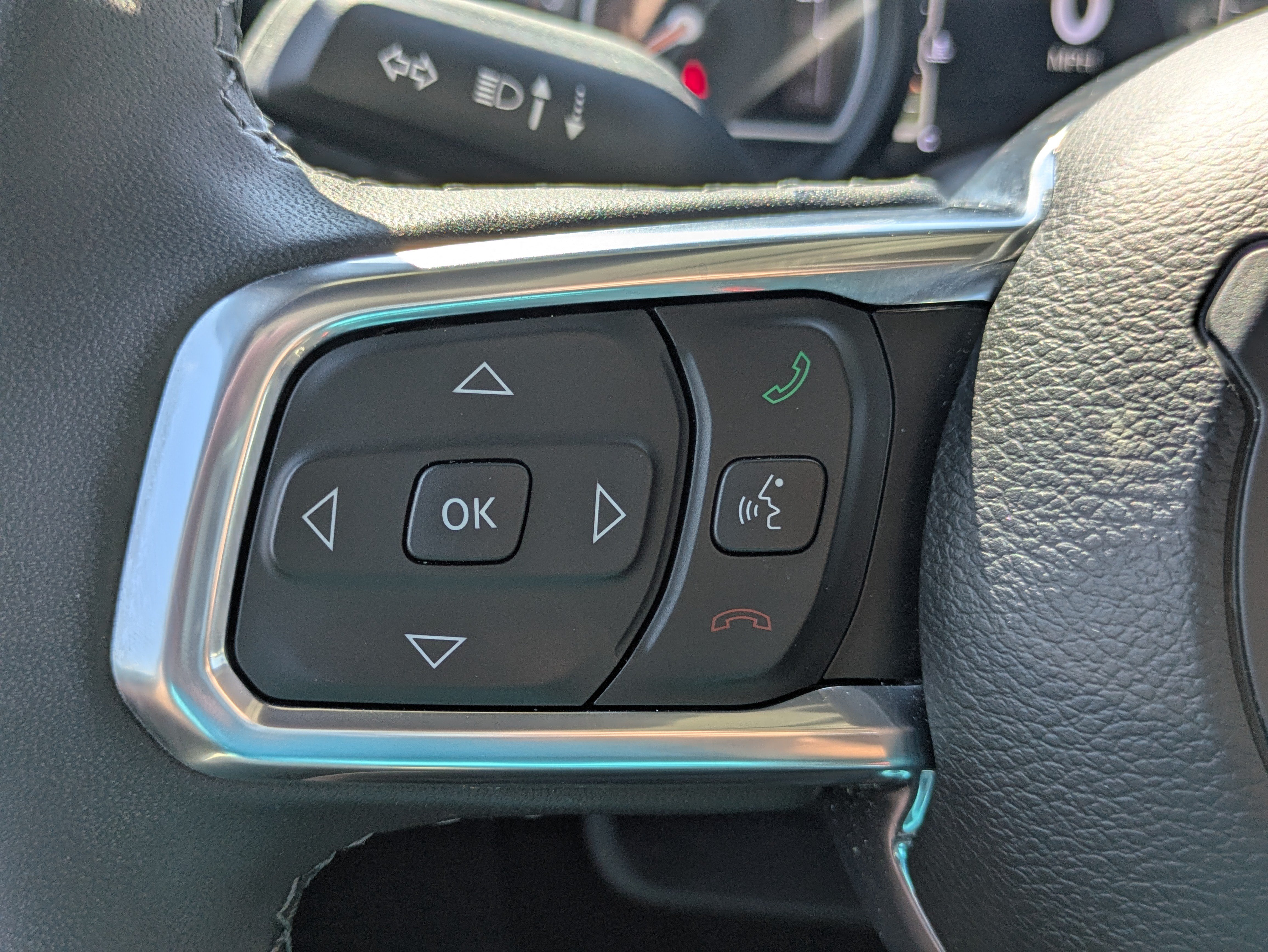 Used 2025 Jeep Wrangler Unlimited Sahara AWD/4WD image 14