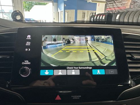 Used 2023 Honda Passport EX-L image 15