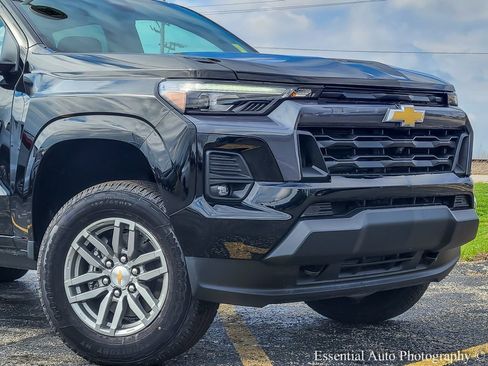 New 2026 Chevrolet Colorado LT w/ LT Convenience Package AWD/4WD image 2