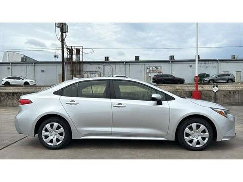 Certified 2025 Toyota Corolla LE FWD image 7