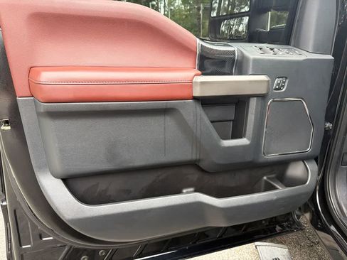 Used 2022 Ford F250 Platinum w/ Tremor Off-Road Package AWD/4WD image 11