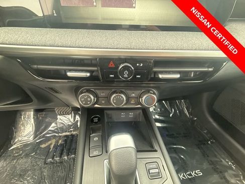 Used 2025 Nissan Kicks SV w/ Illumination Package AWD/4WD image 18