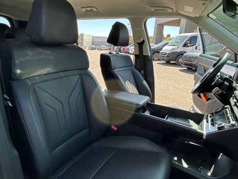 Used 2025 Hyundai Santa Fe SEL image 13