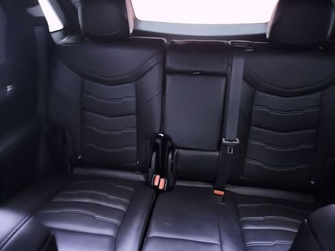 Used 2024 Cadillac XT5 Sportv w/ LPO, Red Accent Package image 23