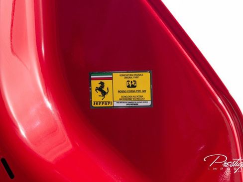 Used 2019 Ferrari Portofino image 9