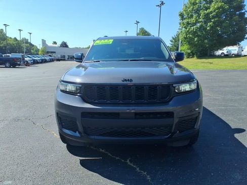 Certified 2024 Jeep Grand Cherokee L Altitude AWD/4WD image 2