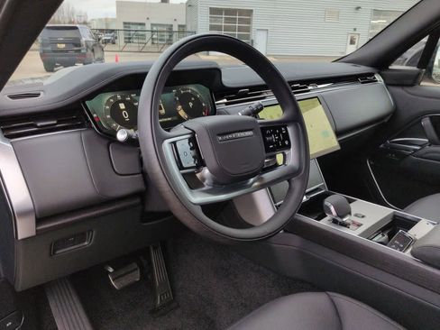 New 2026 Land Rover Range Rover Long Wheelbase SE AWD/4WD image 2