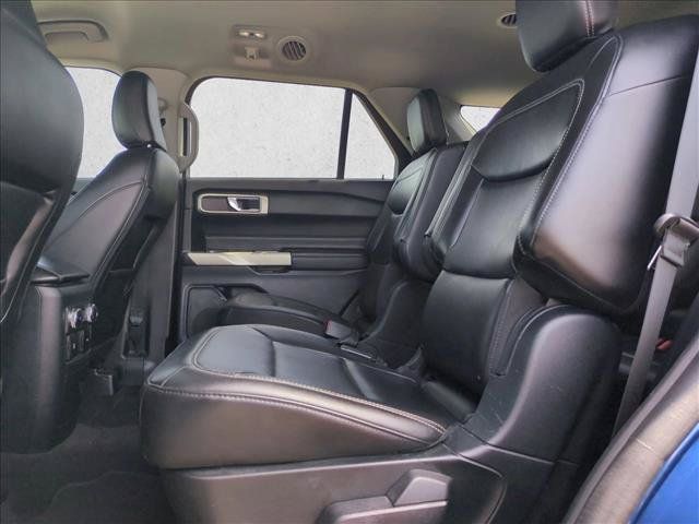 Used 2022 Ford Explorer XLT w/ Equipment Group 202A RWD image 18