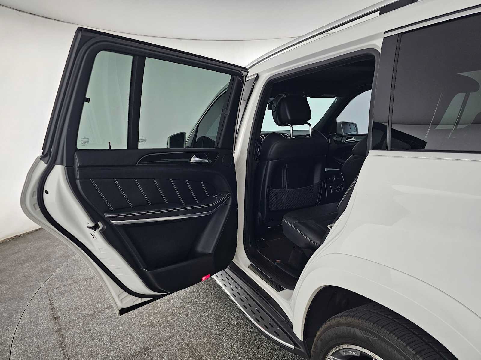 Used 2015 Mercedes-Benz GL 63 AMG 4MATIC image 17