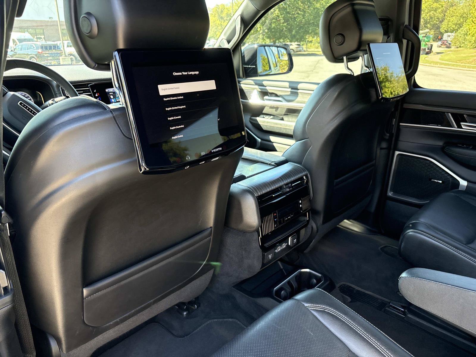 Used 2024 Jeep Wagoneer Series II w/ Rear Seat Video Group 1 AWD/4WD image 30