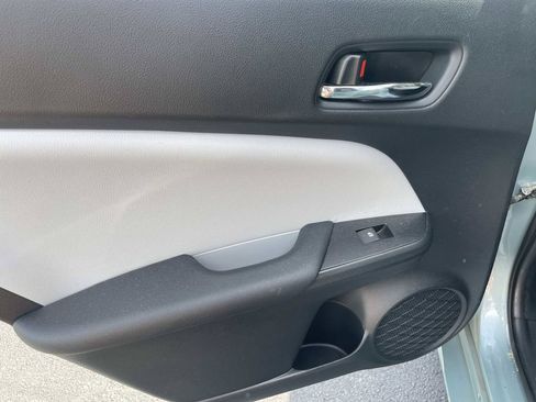 Used 2018 Toyota Prius Three w/ Advanced Technology Package FWD image 12