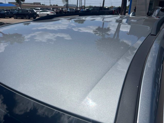 Used 2025 Chevrolet Traverse LT FWD image 11