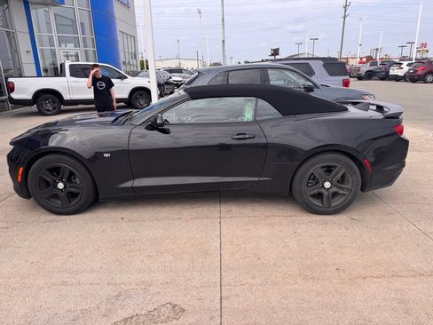 Used 2023 Chevrolet Camaro LT RWD image 7