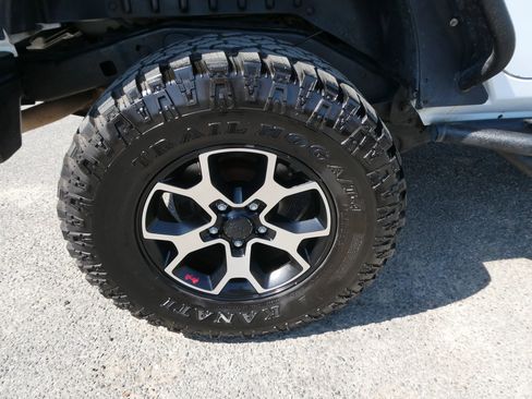 Used 2015 Jeep Wrangler Unlimited Sport w/ Quick Order Package 24S AWD/4WD image 28