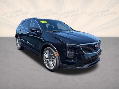 Used 2025 Cadillac XT4 Premium Luxury w/ Cold Weather Package image 8
