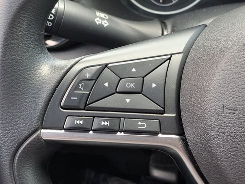 Used 2024 Nissan Sentra SV FWD image 21