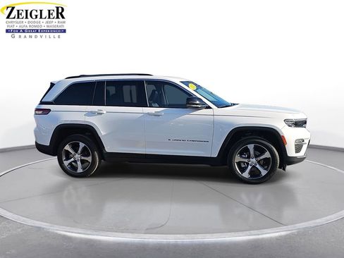 Used 2023 Jeep Grand Cherokee Limited image 4