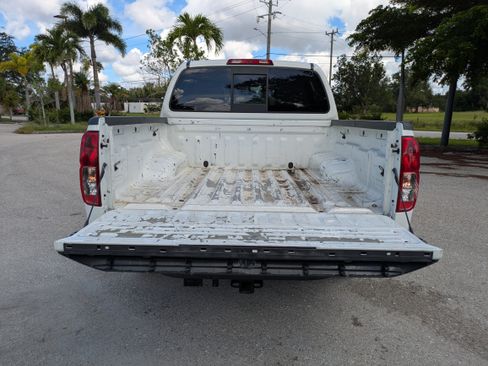 Used 2021 Nissan Frontier SV RWD image 13