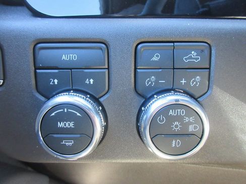 New 2026 GMC Sierra 1500 SLT w/ SLT Premium Package image 16