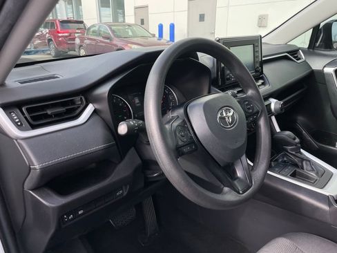Used 2021 Toyota RAV4 XLE image 26