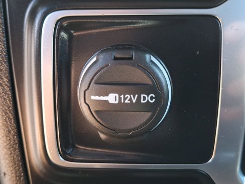 Used 2025 Jeep Wrangler Sport AWD/4WD image 24