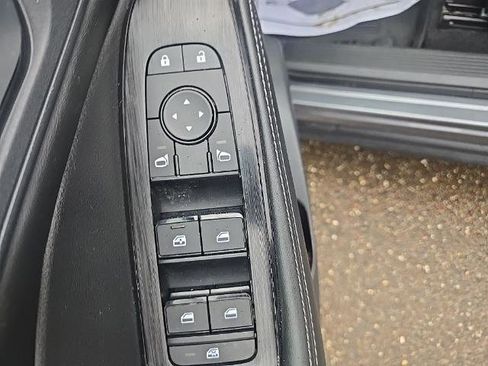 Used 2023 Nissan Rogue SV w/ SV Premium Package image 12