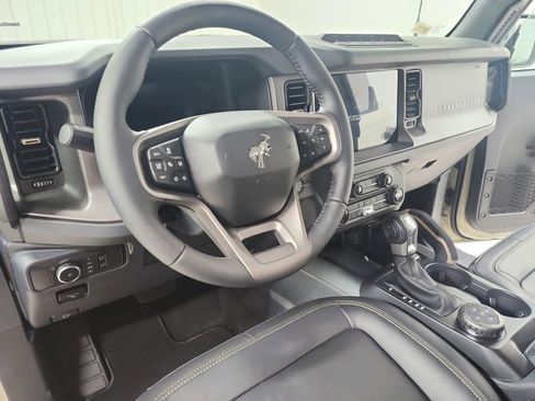 New 2026 Ford Bronco Badlands AWD/4WD image 18