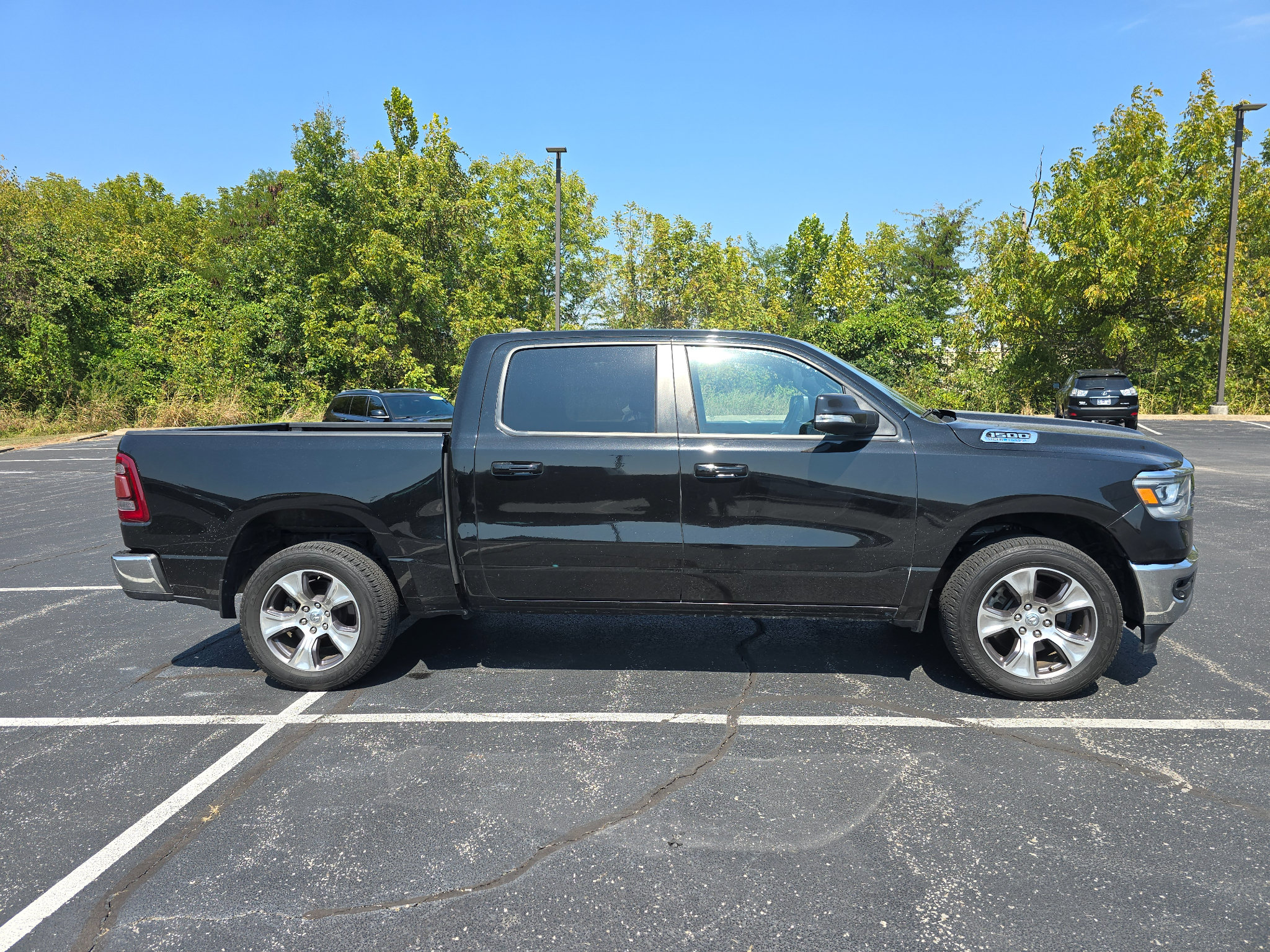 Used 2023 RAM 1500 Laramie AWD/4WD image 2