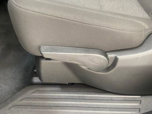 Used 2025 GMC Acadia Elevation image 17